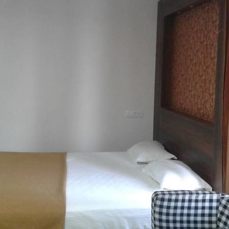 Hotel Gowri Sankar Ambāsamudram Dış mekan fotoğraf