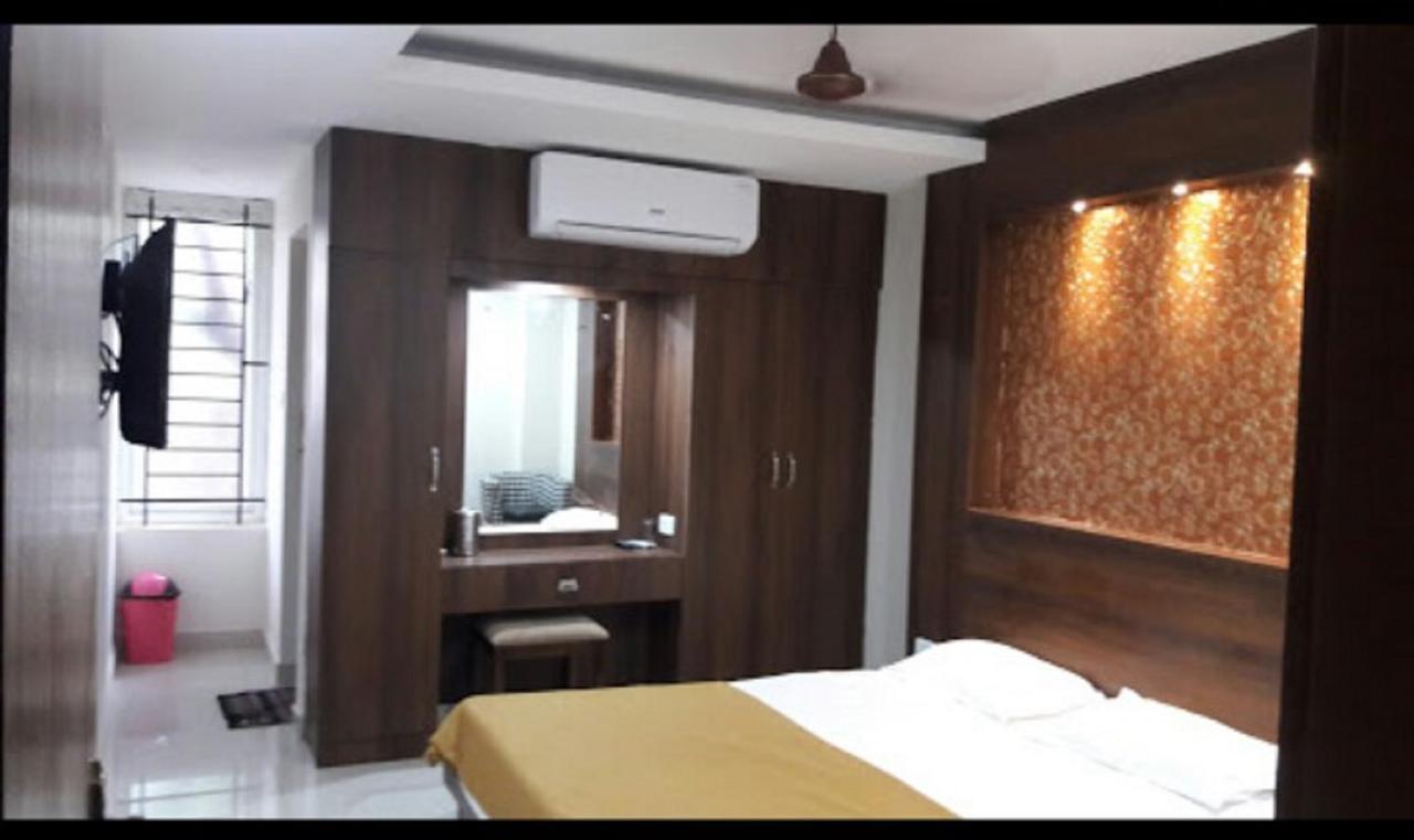 Hotel Gowri Sankar Ambāsamudram Dış mekan fotoğraf